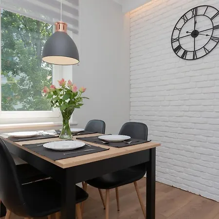 Old Town By Renters Apartment *